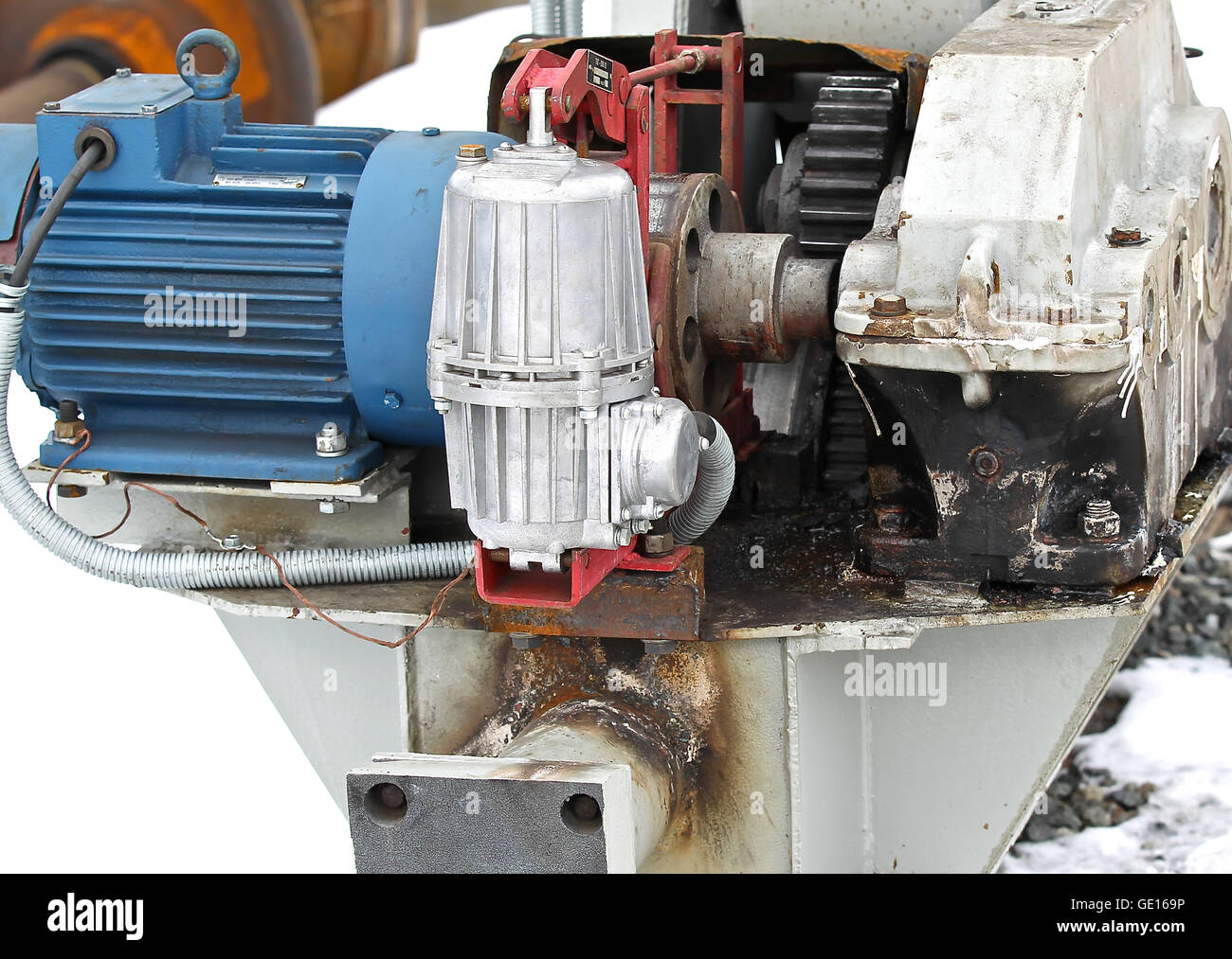 electrical mechanical actuator wheel gantry crane on a production