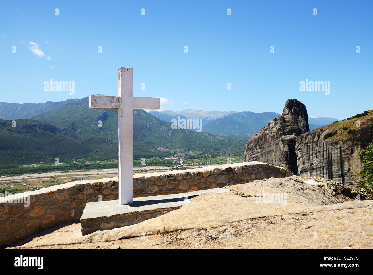 The cross is near Monastery of Holy Trinity, Meteora,  Greece Stock Photo