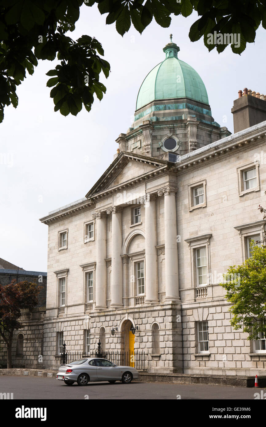 Ireland, Dublin, Blackhall Place, Law Society of Ireland headquarters, in 1783 former Bluecoat School building Stock Photo