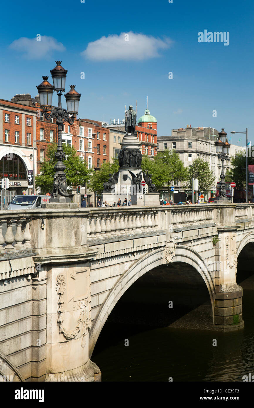 Ireland, Dublin, O’Connell Bridge over River Liffey Stock Photo