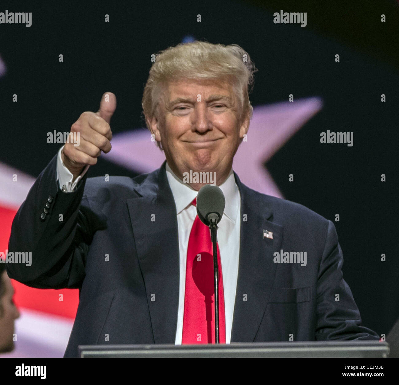 Cleveland, Ohio, USA. 21st July, 2016. DONALD TRUMP gives a thumbs up during the sound checks this morning at the Quicken Arena. Trump will give the keynote speech at the Republican National Convention. © Mark Reinstein/zReportage.com/ZUMA Wire/Alamy Live News Stock Photo