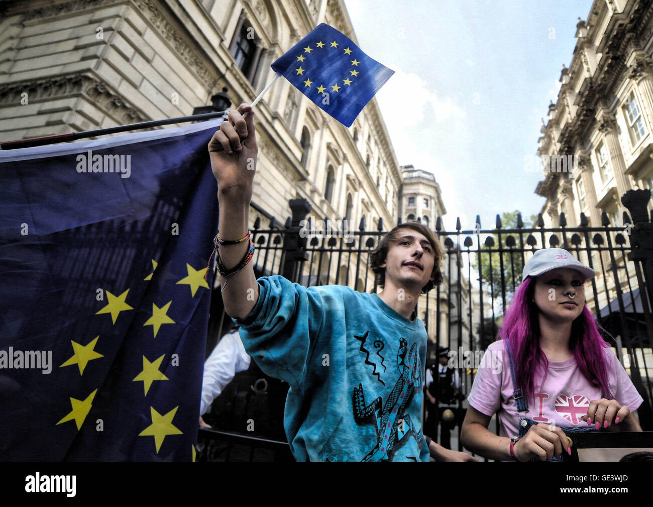 July 23, 2016 - Hundreds of Pro-European campaigners marched to 10 Downing Street to show support for a stronger Europe and to remain in the EU. A referendum for Great Britain to leave the EU was held on June 23rd and passed. © Gail Orenstein/ZUMA Wire/Alamy Live News Stock Photo