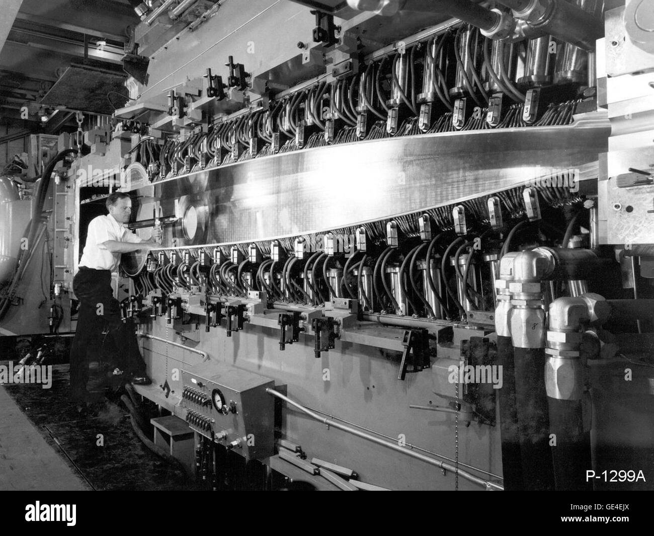 The 21-Inch Hypersonic Wind Tunnel at NASA is used to simulate high ...