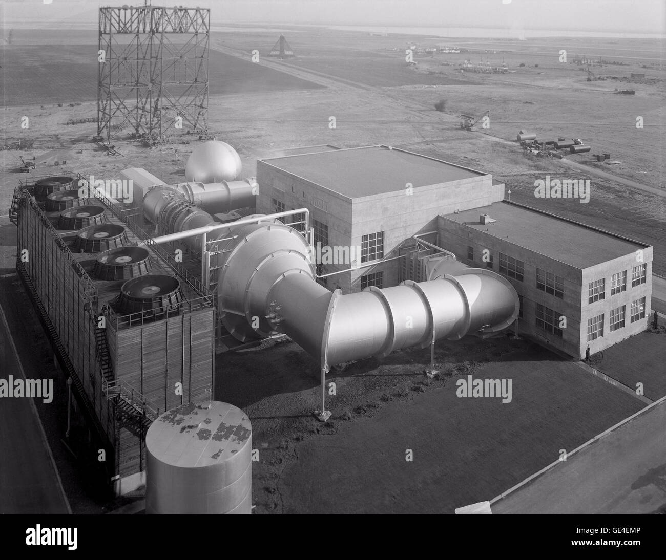 Supersonic wind tunnel test hi-res stock photography and images - Alamy