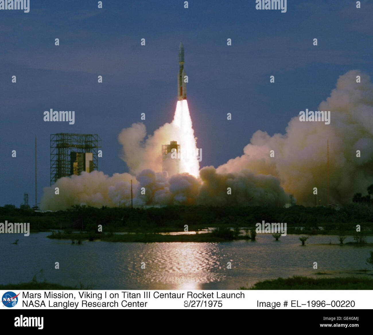 TITAN III E CENTAUR Rocket 3 Inch Mini Model NASA Viking Voyager Launch Vehicle 