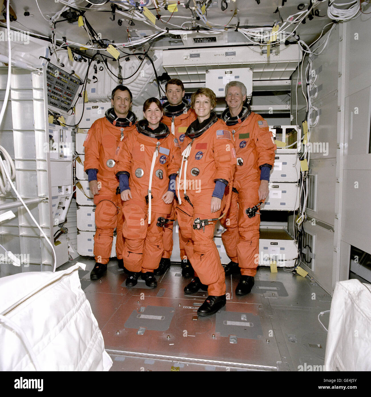 (July 30, 1998) STS-93 crew emergency egress training in the Crew Compartment Trainer (CCT). The five crewmembers of STS-93 in the middeck mock-up are from left to right: Mission Specialist Michel Tognini, Mission Specialist Catherine &quot;Cady&quot; Coleman, Pilot Jeffrey Ashby, Commander Eileen Collins and Mission Specialist Stephen Hawley.   Image # : S98-10983 Stock Photo