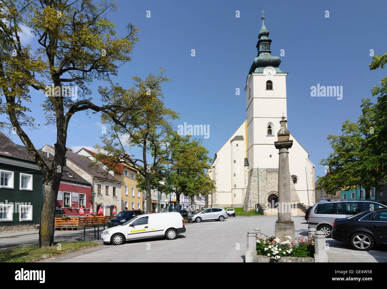 Litschau: St. Michael parish church on the town square, Austria, Niederösterreich, Lower Austria, Waldviertel Stock Photo