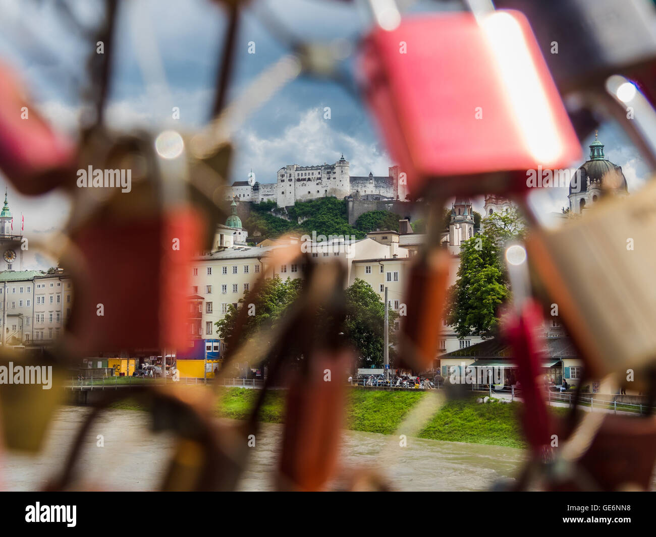 Salzburg castle (Festung Hohensalzburg), look through the key at Makart Steg bridge Stock Photo