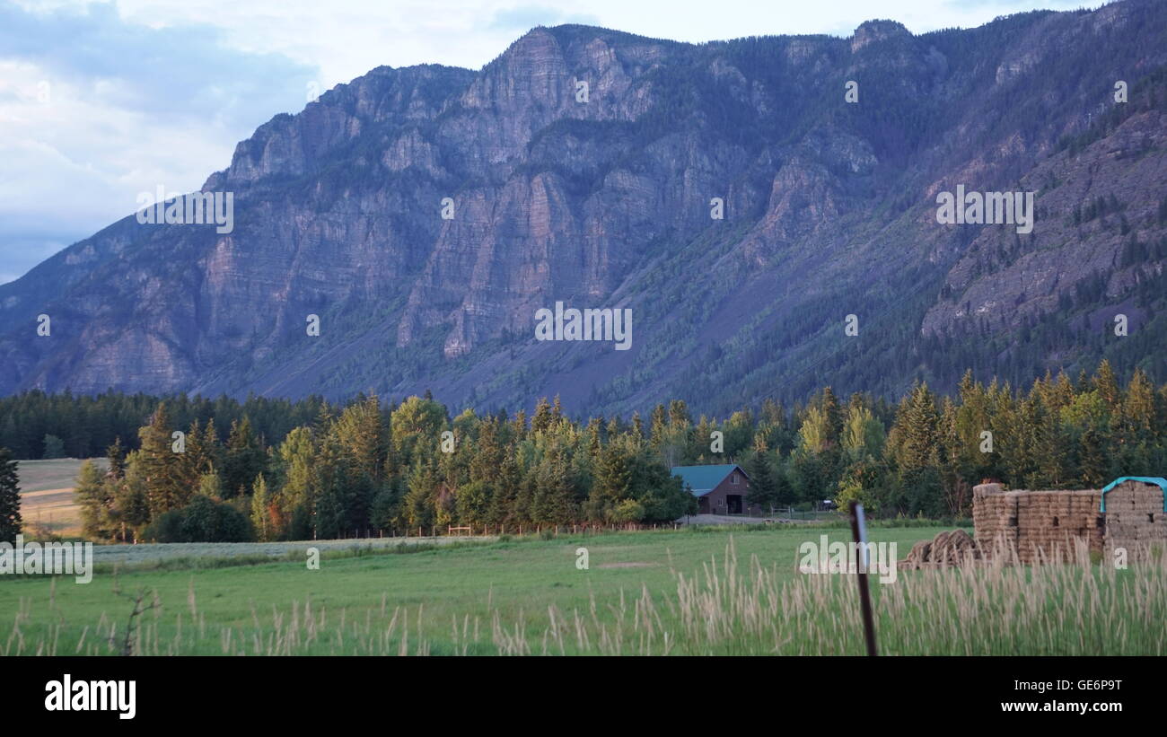 Rural Montana Farm in front of Mountains Stock Photo Alamy