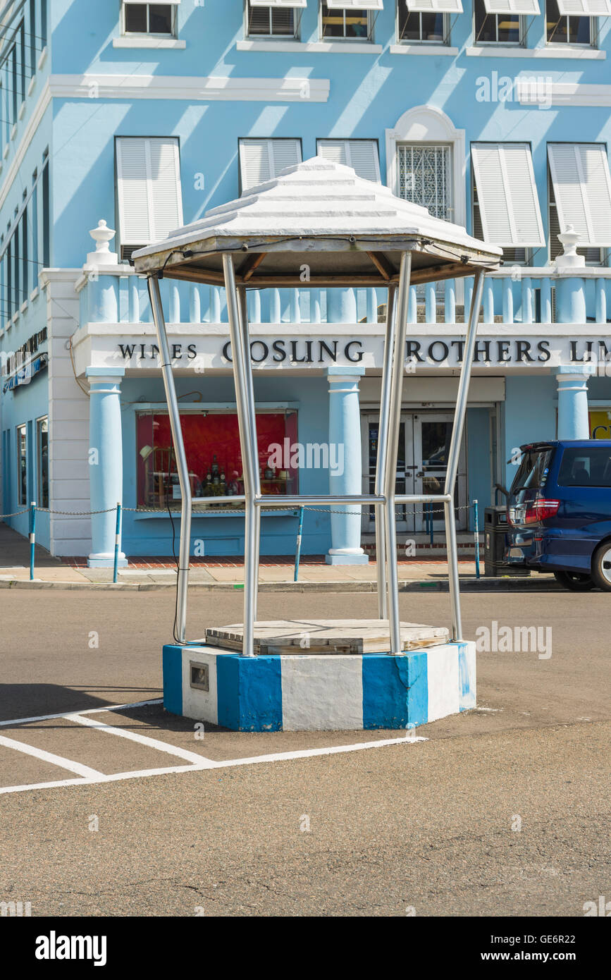 The "Birdcage" at the junction of Front Street and Queen Street was