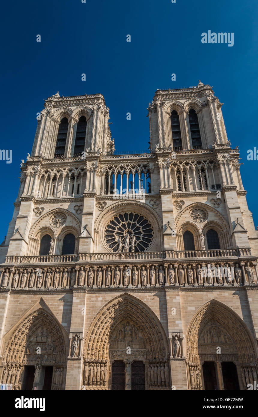 Facade Of Notre Dame Cathedral In Paris Stock Photo Alamy facade-of-notre-dame-cathedral-in-paris-stock-photo-alamy