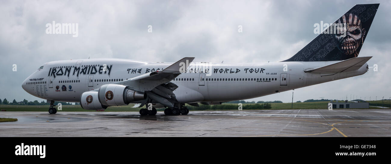 Iron maiden plane hi-res stock photography and images - Alamy