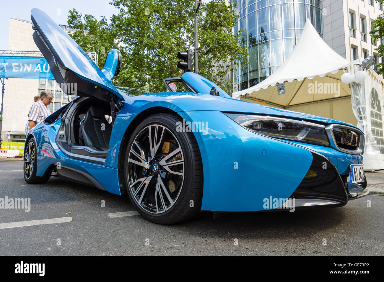 Supercar BMW i8 - first introduced as the BMW Concept Vision Efficient ...