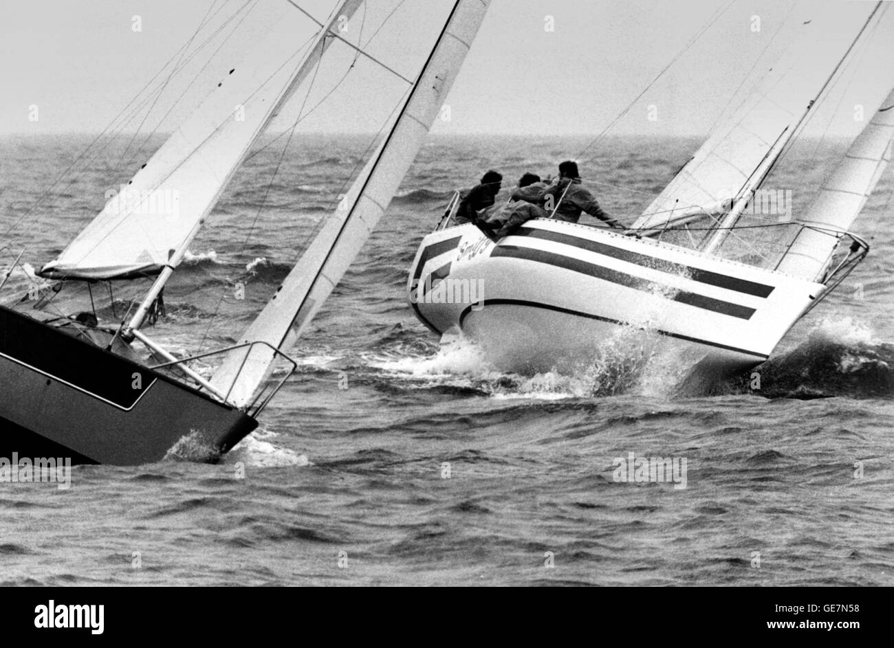 AJAX NEWS PHOTOS. 1979.SCHEVENINGEN, HOLLAND. - HALF TON WORLD CHAMPIONSHIPS -  (L-R) SOLUTIONS AND SMIFFY COMING TO THE WEATHER MARK. PHOTO:JONATHAN EASTLAND/AJAX REF:HDD/()YAR 1 2TON79 SOLU SMIFFY Stock Photo