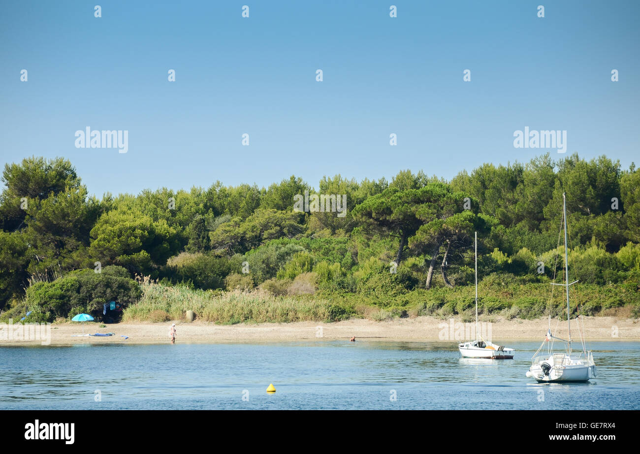 Cannes house boat hi-res stock photography and images - Alamy