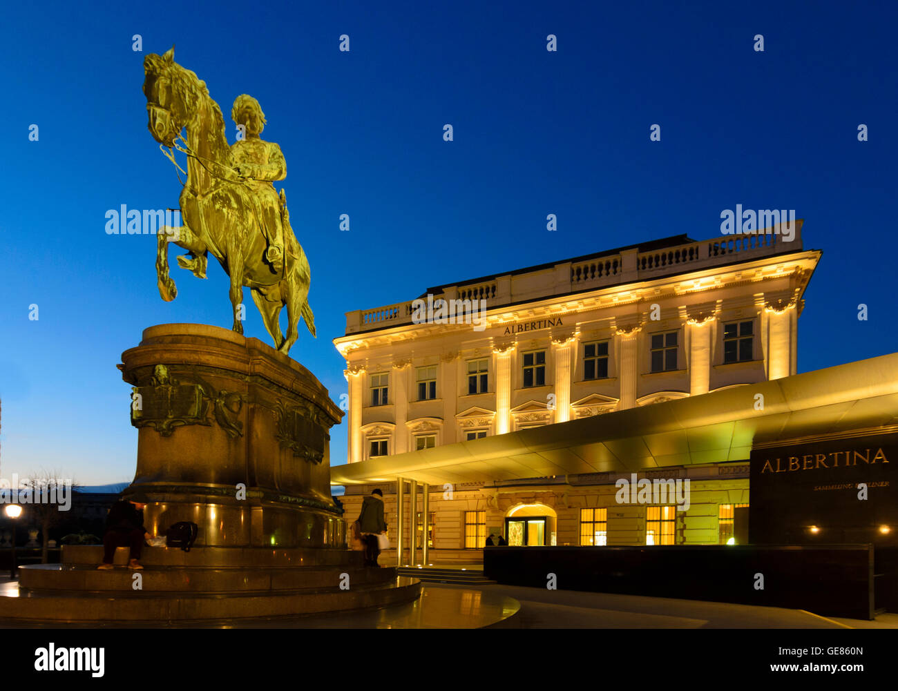Wien, Vienna: Albertina in Palais Archduke Albrecht with the equestrian statue of Albert and the distinctive flying roof named ' Stock Photo