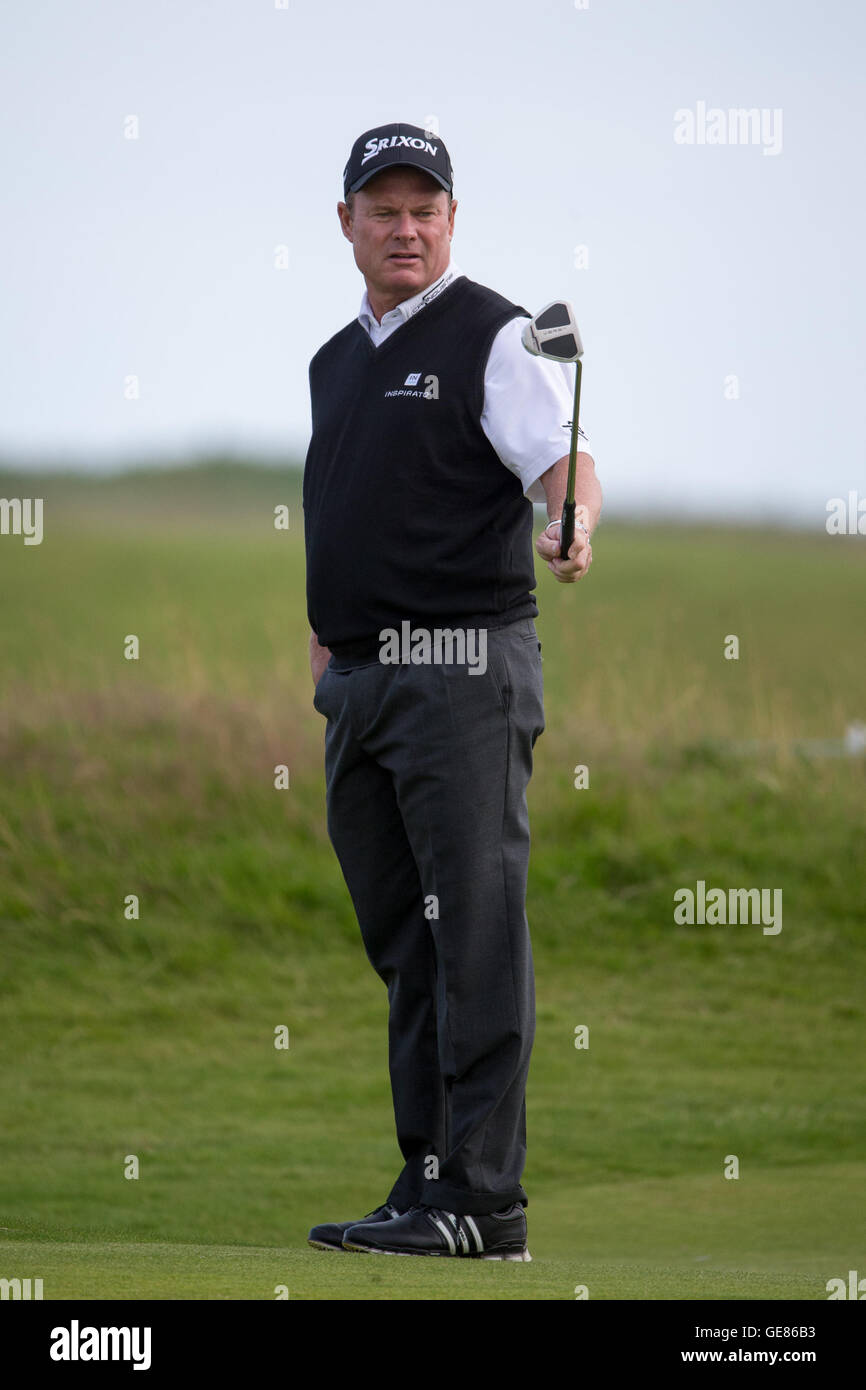 USA's Joe Durant reacts to missing a putt on the 16th during day three of the 2016 Senior Open Championship at Carnoustie Golf Links. PRESS ASSOCIATION Photo. Picture date: Saturday July 23, 2016. See PA story GOLF Carnoustie. Photo credit should read: Kenny Smith/PA Wire. Stock Photo