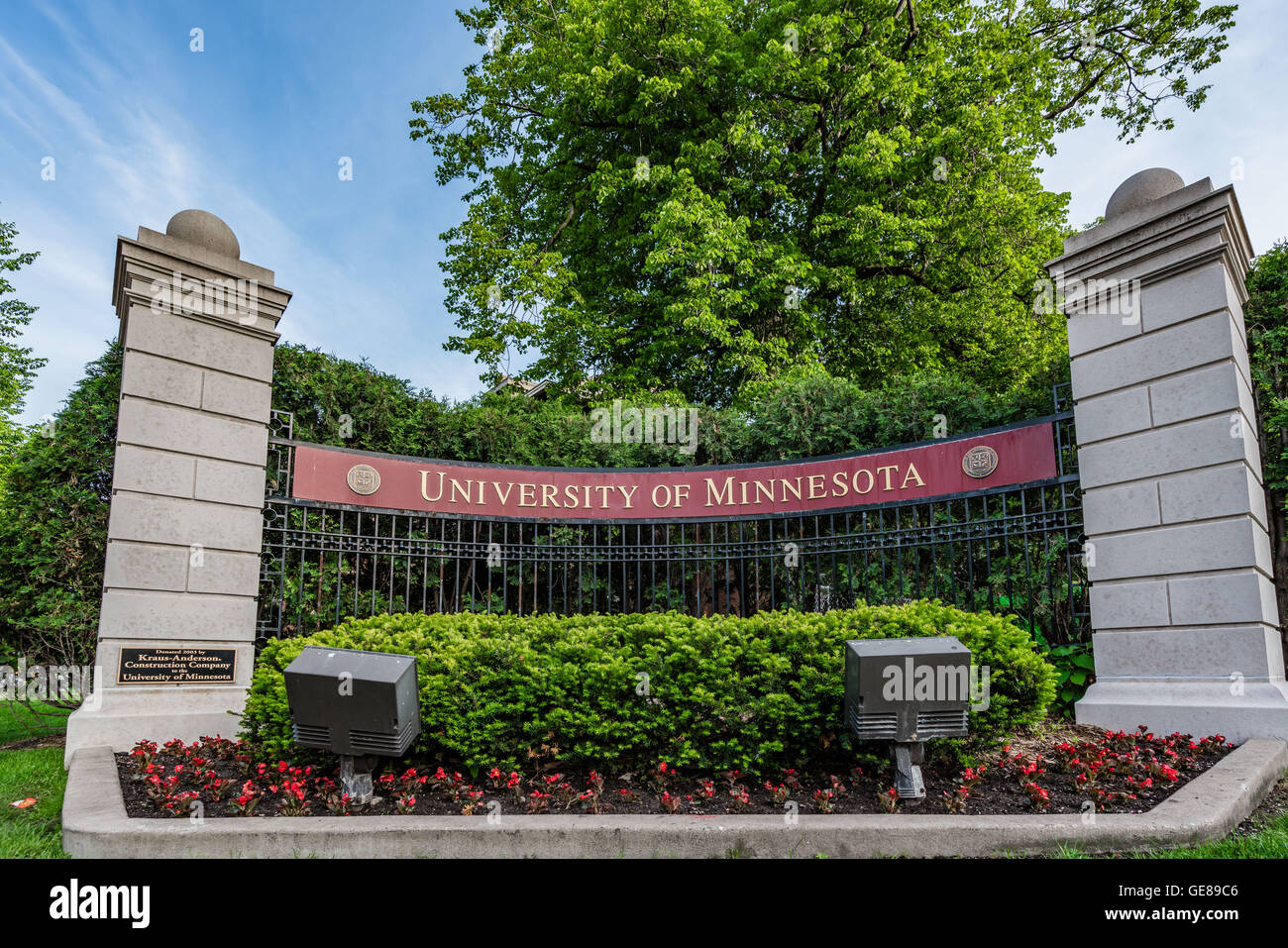 University of Minnesota Sign Stock Photo Alamy