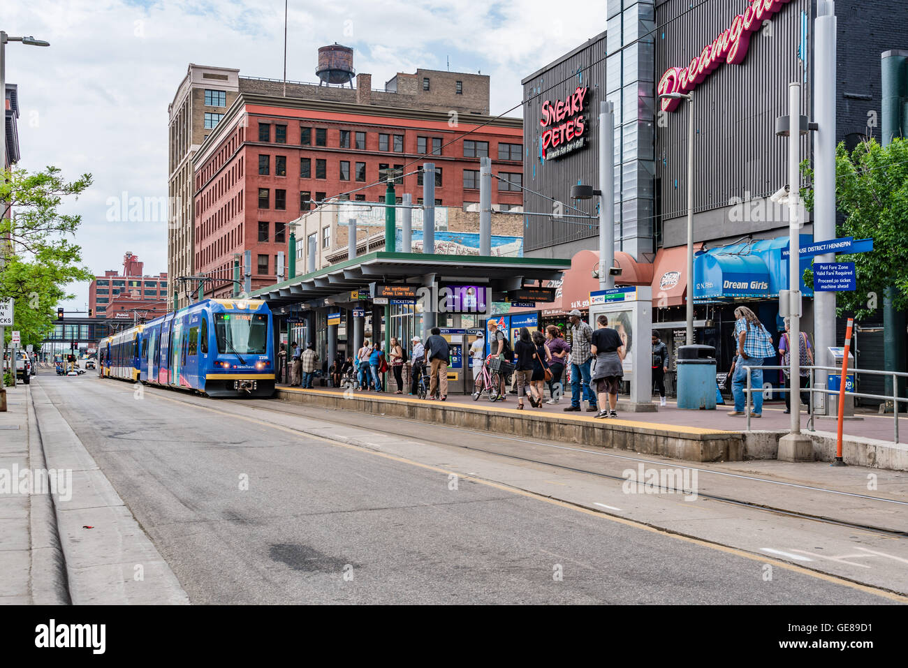 Minneapolis Light Rail Metro Transit Station 1st Ave Stock Photo Alamy