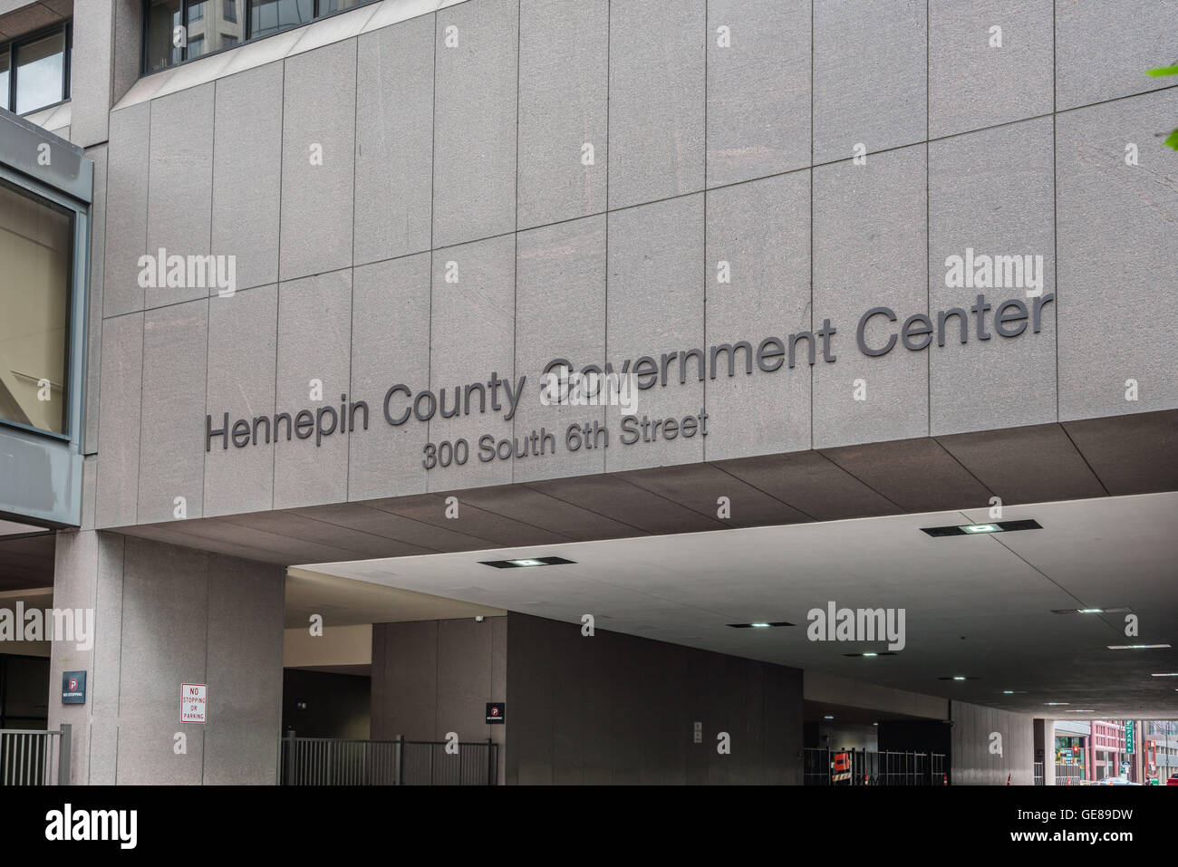 Hennepin county government center building hi res stock photography and