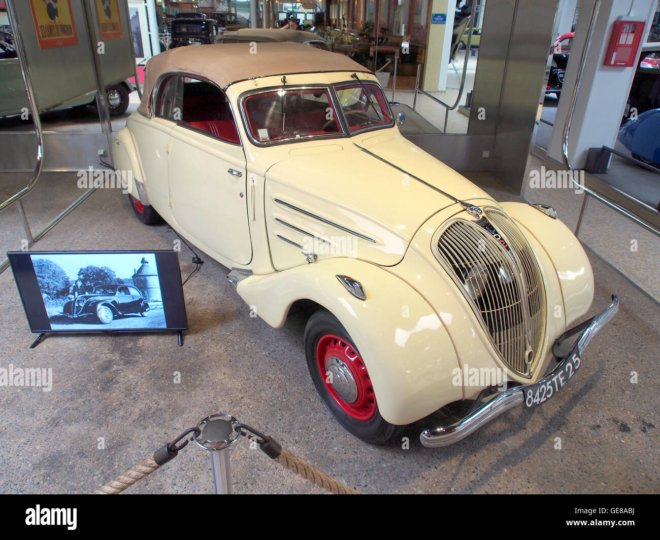 1938 Peugeot 402 Darl'Mat Coupé (rear view) | Post Vintage