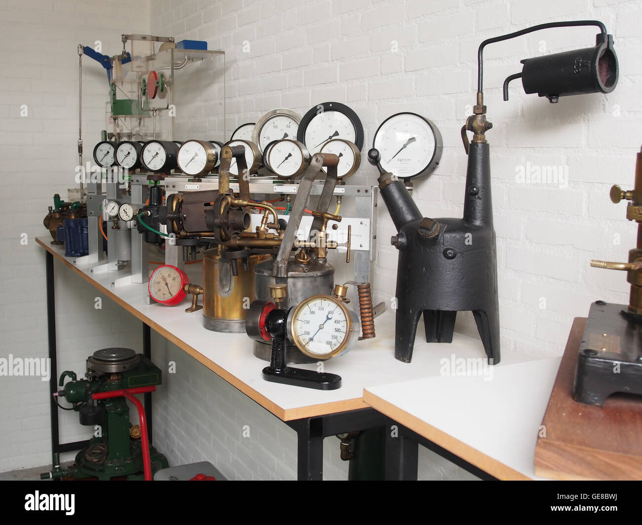 Drukmeters in het Museum voor Nostalgie en Techniek Stock Photo