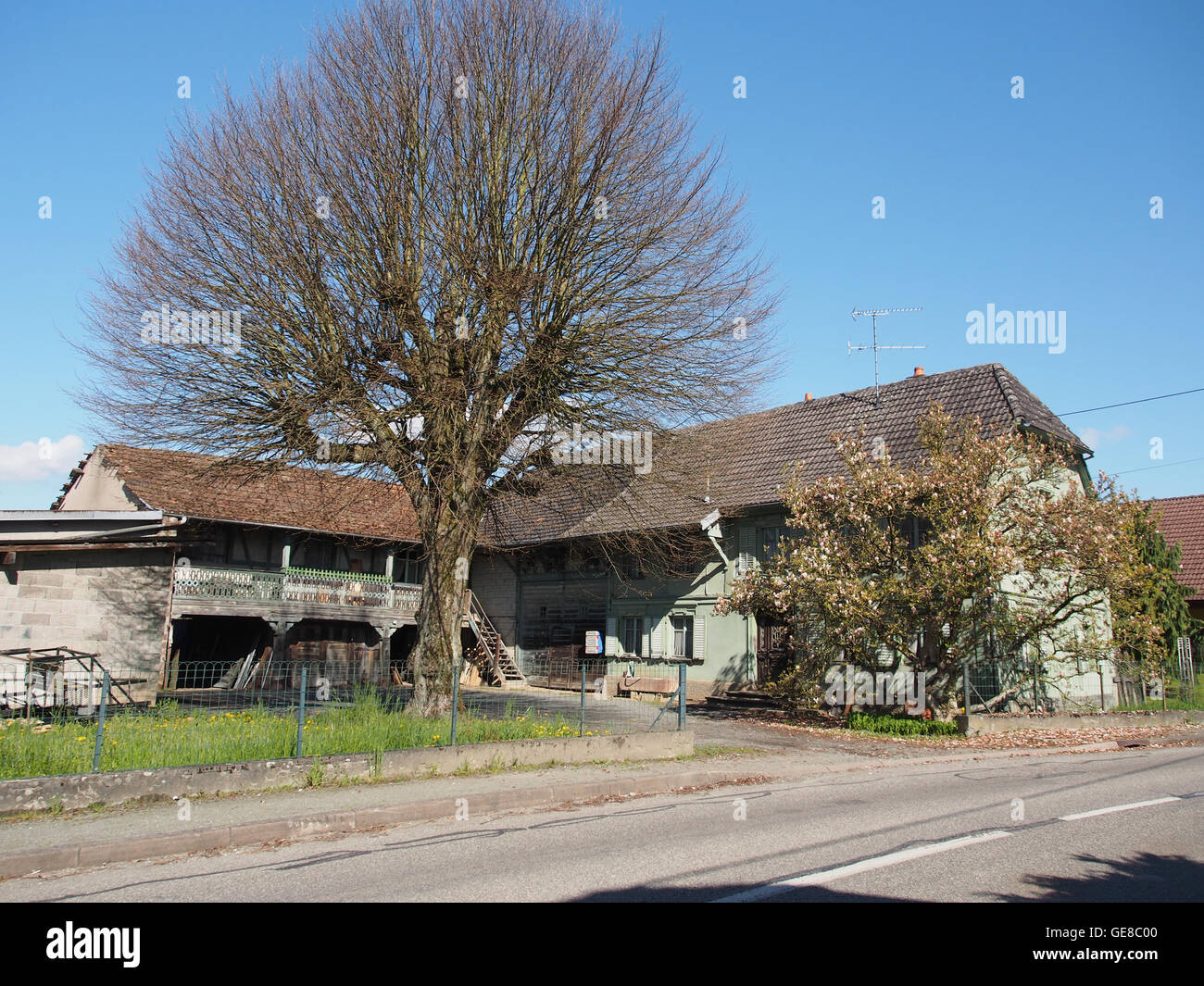 Farmhouse in Rue du Tilleul, Fontaine, photo 2 Stock Photo