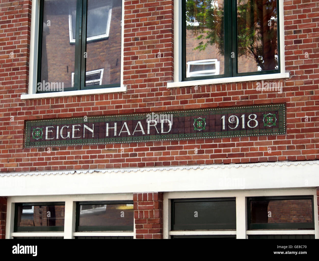 Hembrugstraat 95 en lager, Eigen Haard 1918 Stock Photo