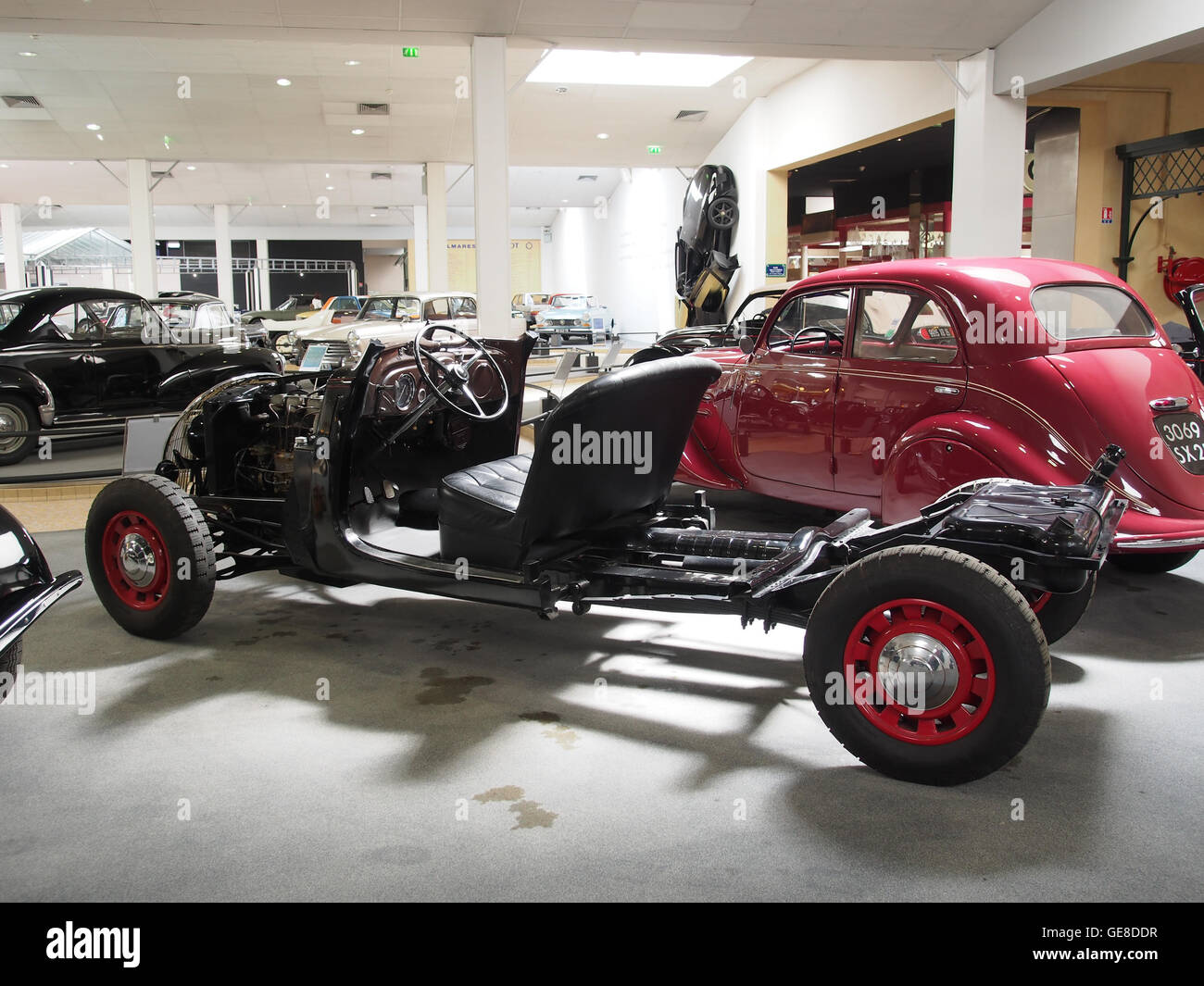 Peugeot 402 Chassis