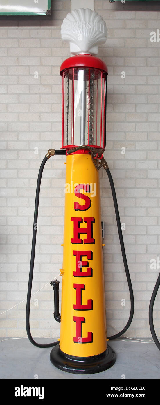 Benzinepomp hires stock photography and images Alamy