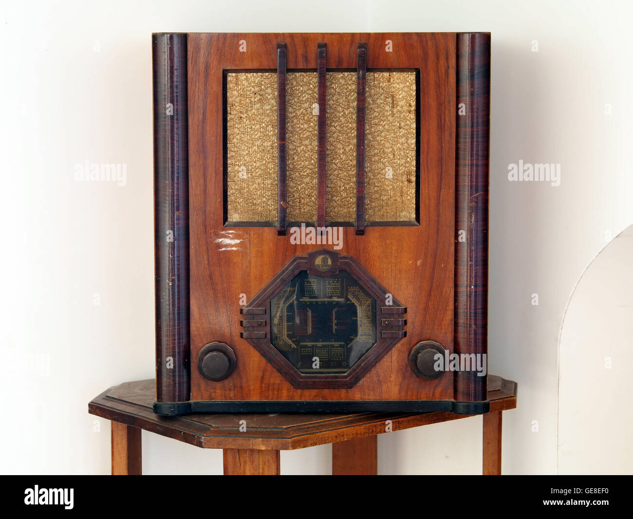 British Radio Valves<br>The Vintage Years: 1904 - 1925