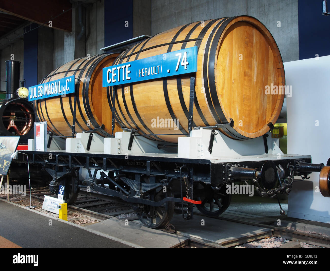 Wagon de marchandises BI-FOUDRE anno 1900, Jules Magail & Cie CETTE (herault) 74 photo 1 Stock Photo