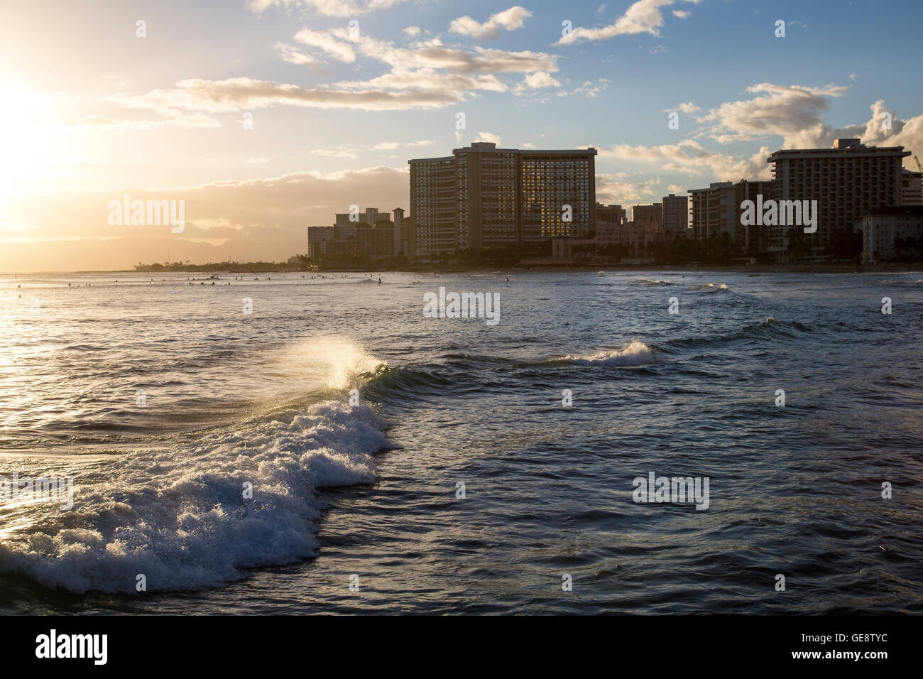 Hawaii sunset beach hi-res stock photography and images - Alamy