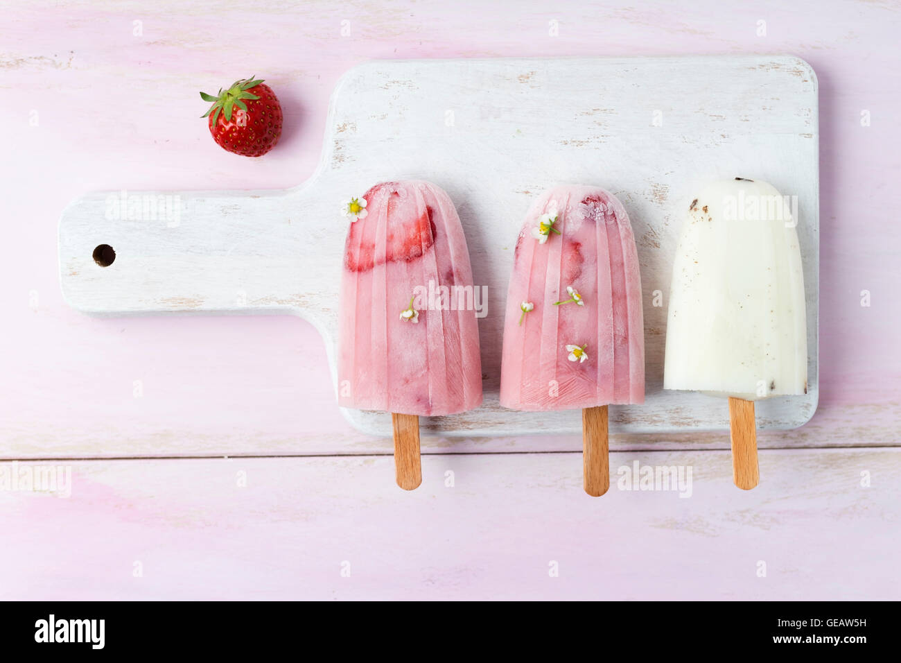 Buttermilk ice cream, strawberry and vanilla Stock Photo Alamy