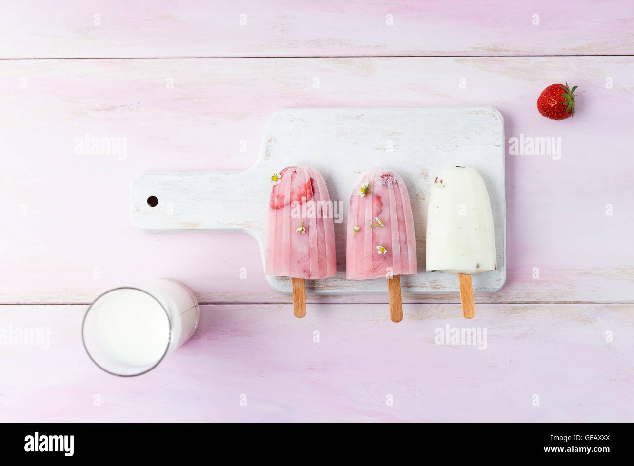 Buttermilk ice cream, strawberry and vanilla Stock Photo Alamy