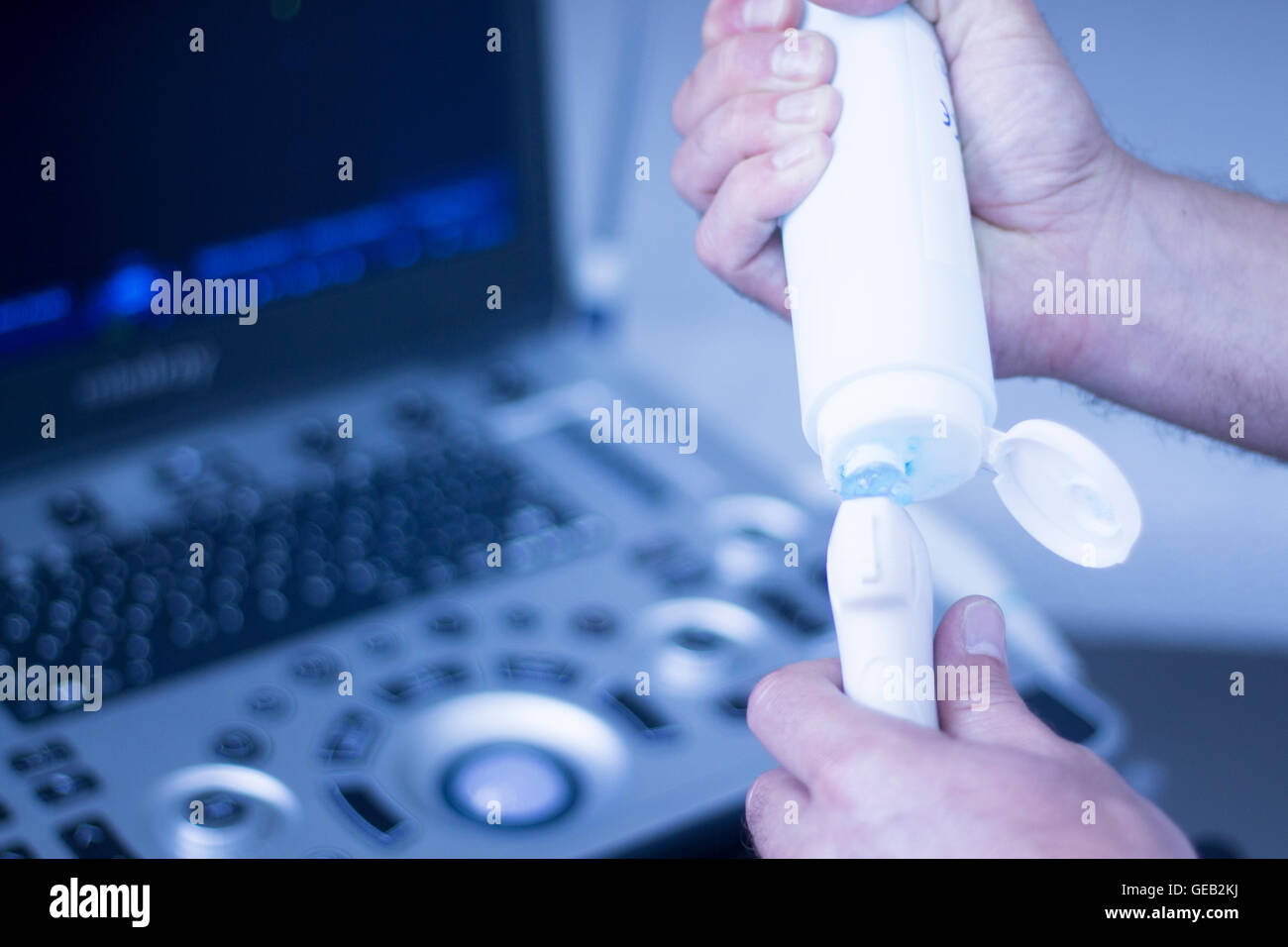Percutaneous electrolysis hi-res stock photography and images - Alamy