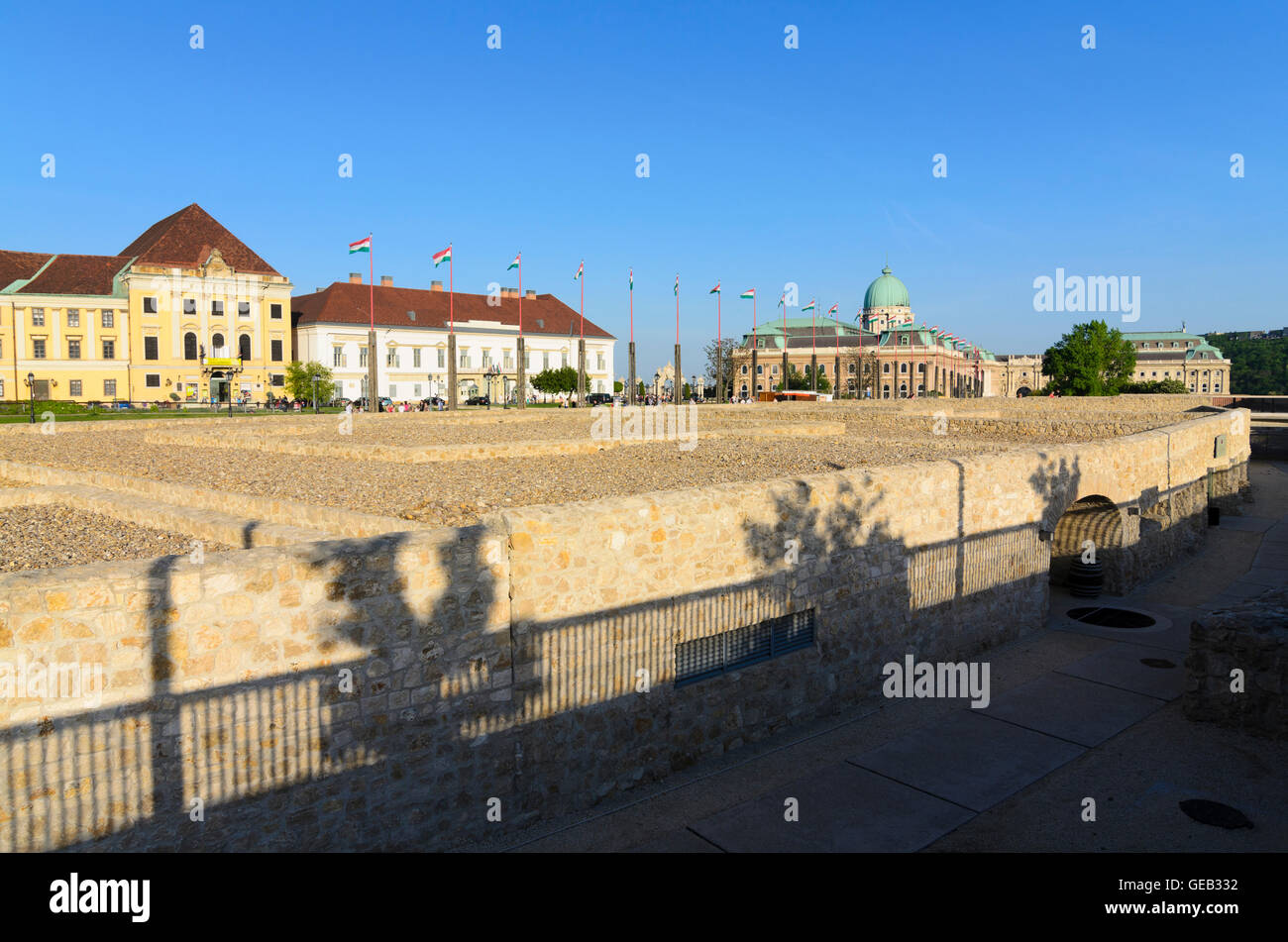 Budapest: Castle Theatre ( left) , Sandor Palace , the seat of the president and Buda Castle , in the foreground Excavations, Hu Stock Photo