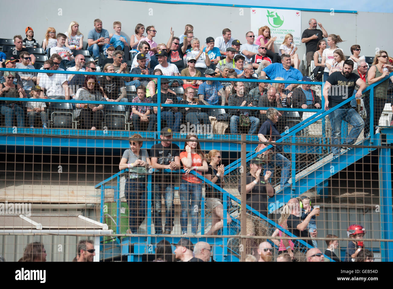Kings Lynn, Norfolk, United Kingdom. 16.07.2016. Fifth annual Dirt Quake festival with Guy Martin and Carl 'Foggy' Fogarty. Pictured are crowds watching the action. Stock Photo