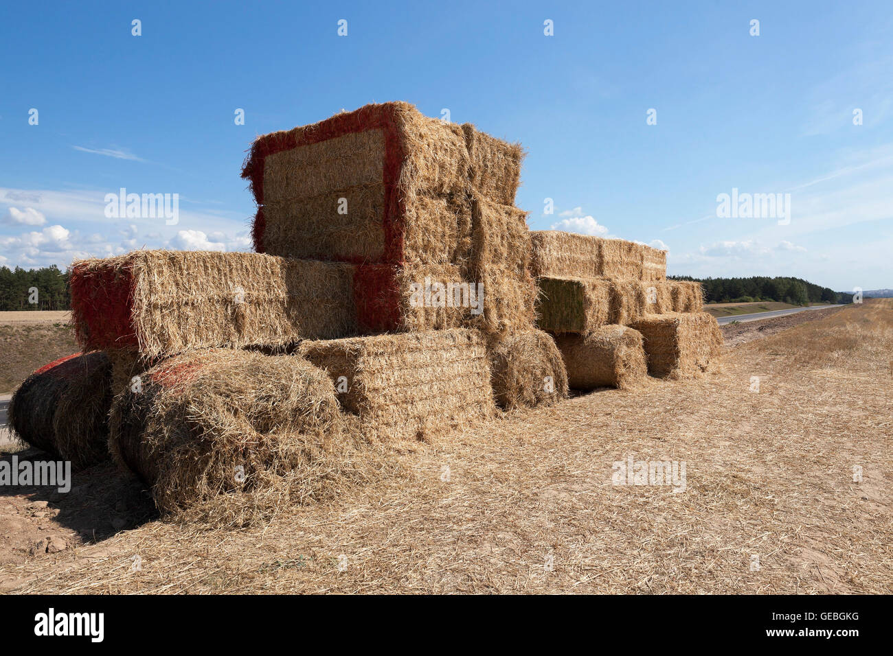 Strawer Tractor straw, close-up Stock Photo - Alamy