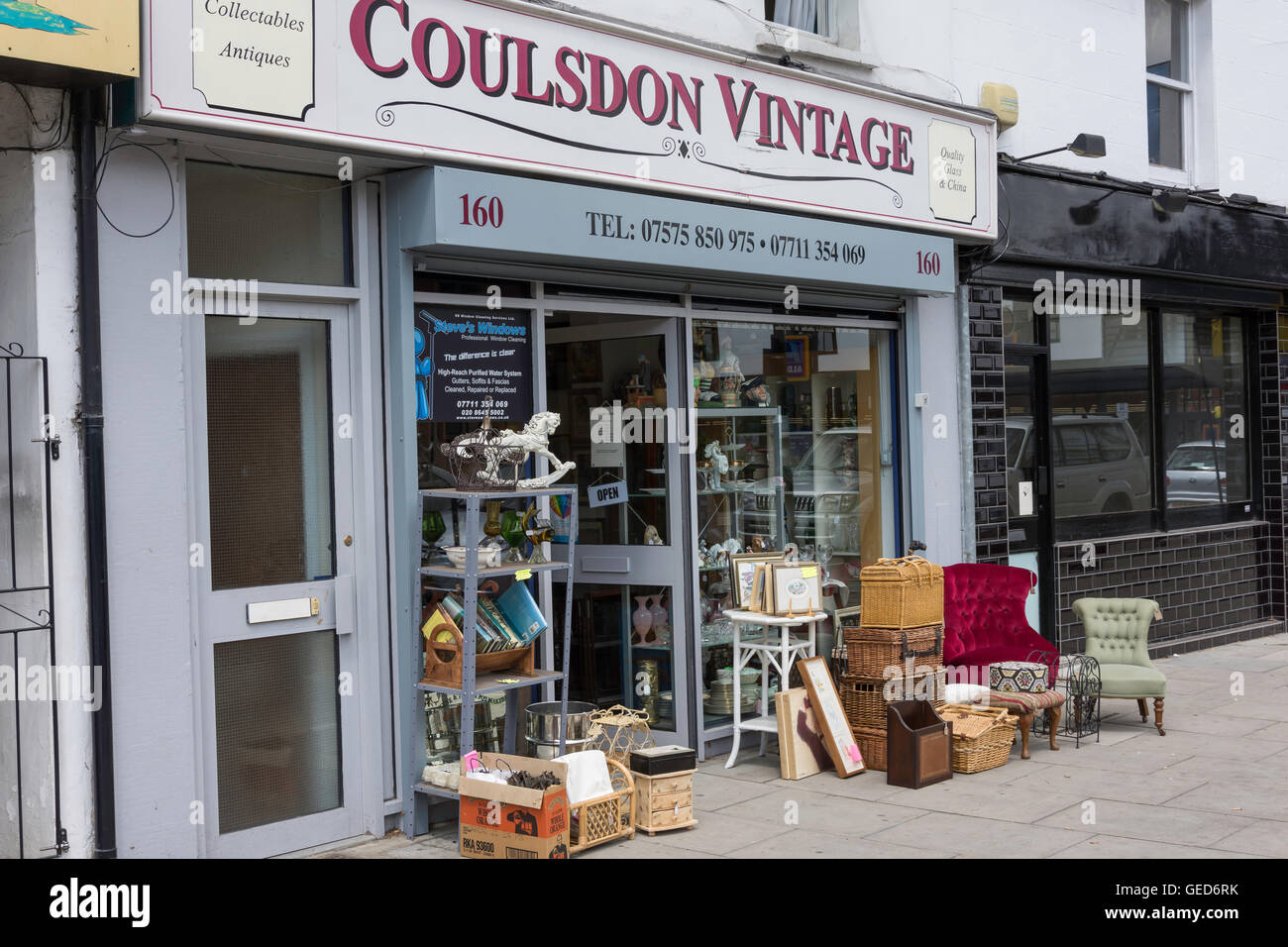 Collectables shop display hires stock photography and images Alamy