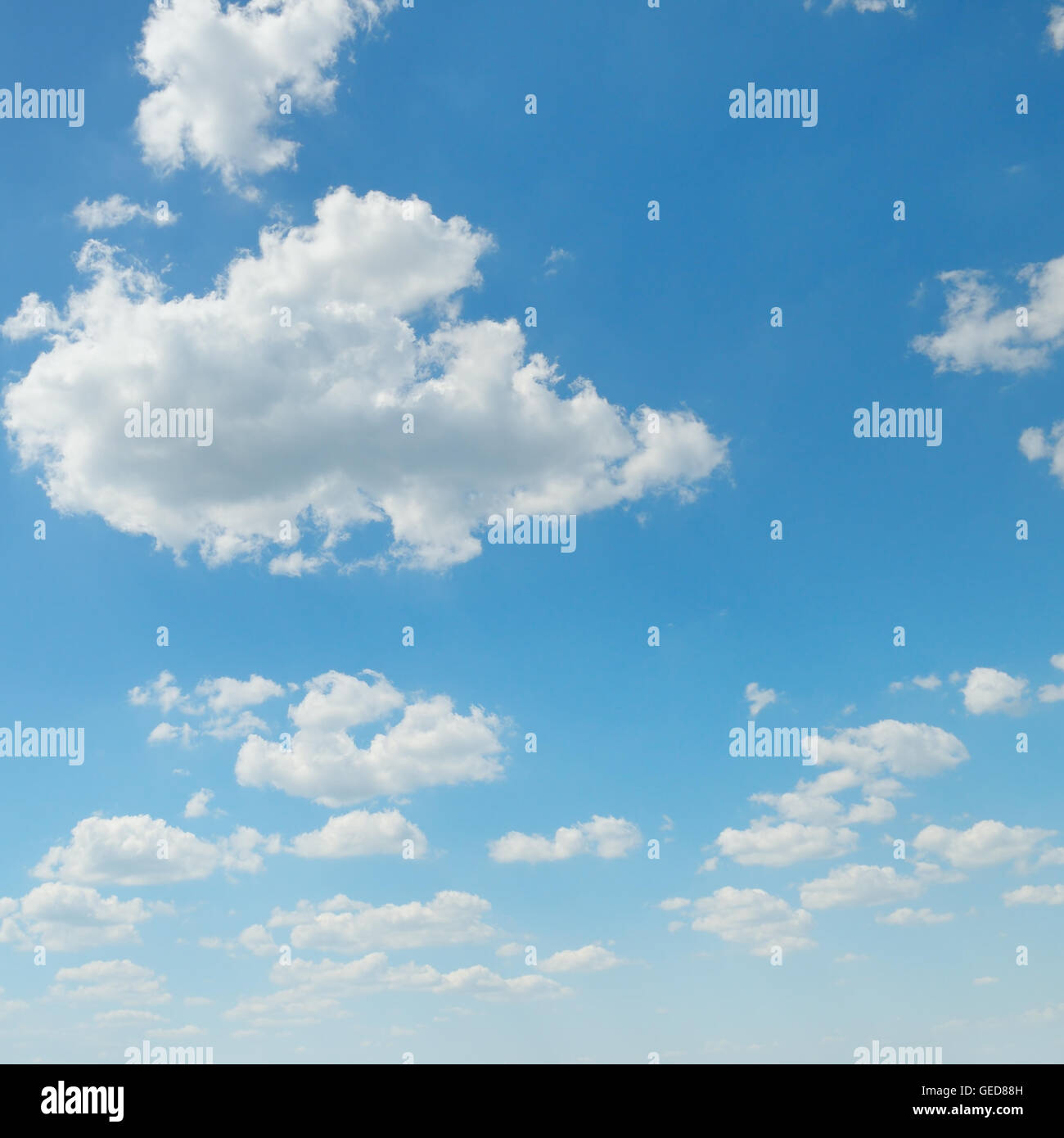 white cumulus clouds against the blue sky Stock Photo - Alamy