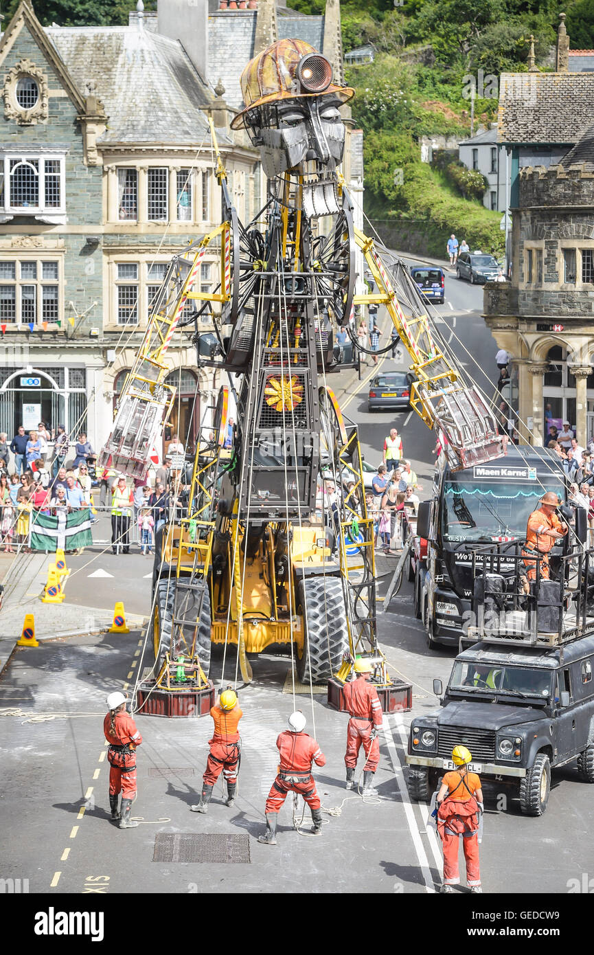 The UK's larged mechanical puppet ever built in Britain, Cornish Man Mining Engine, is unveilled in Tavistock to hundreds of people. Stock Photo