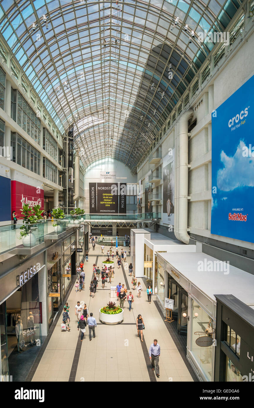 crocs eaton centre