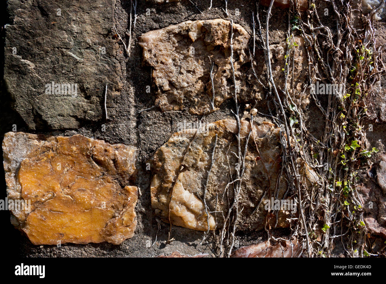 Rough stone wall background hi-res stock photography and images - Alamy