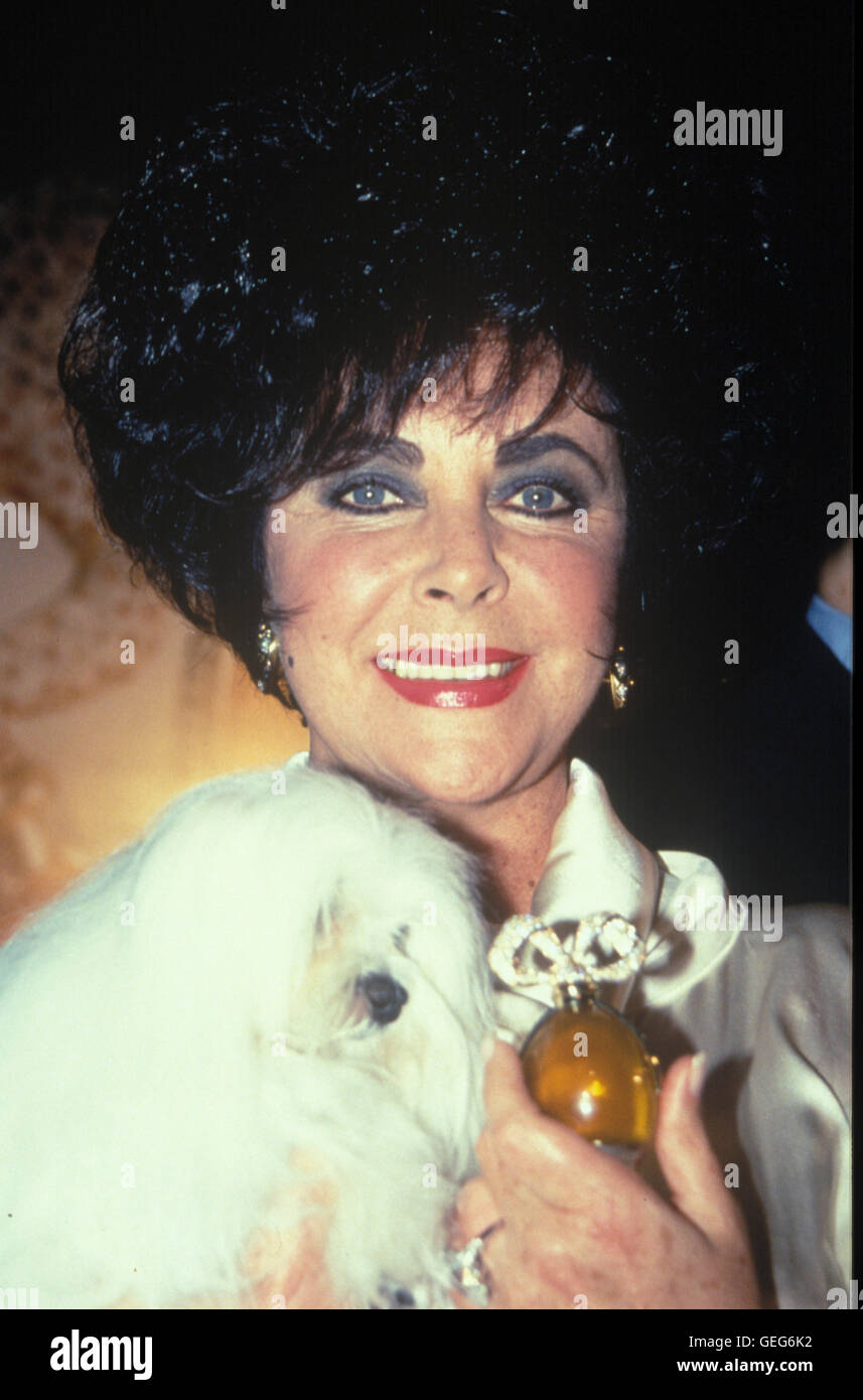 Elizabeth Taylor & Sugar in New York City in 1993. Archive Image