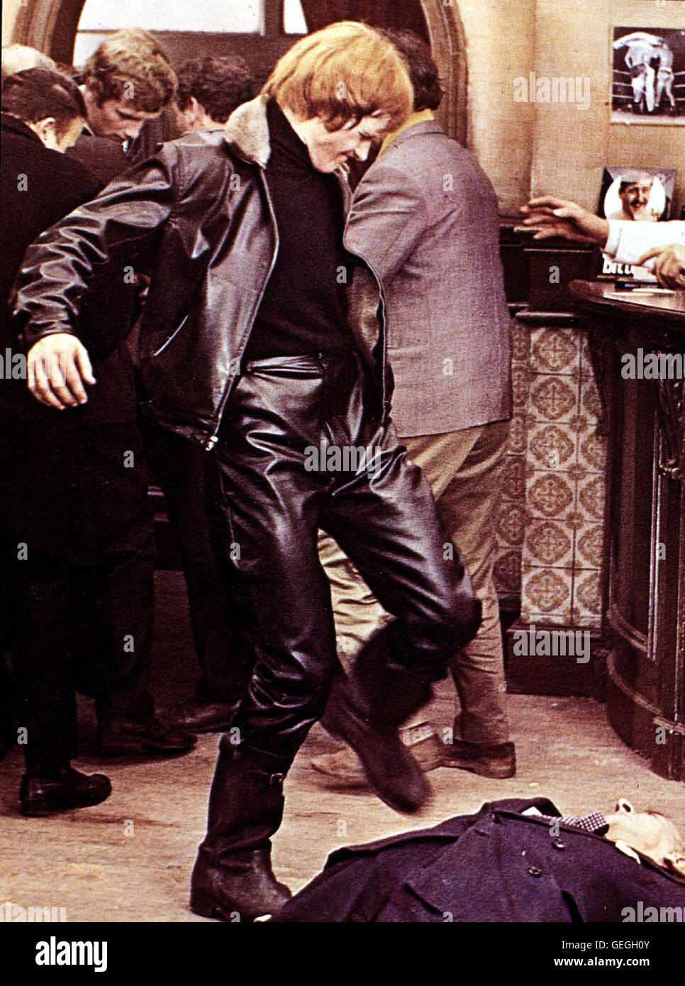 Christian Rodska, Ernest Jennings Als Michael Marler erfaehrt, dass ...