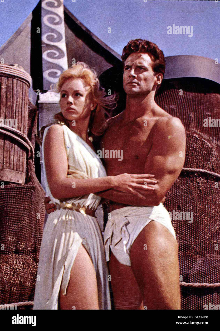 Mylene Demongeot, Steve Reeves   Der grichische Olympialäufer Philippides (Steve Reeves) hat sich in die schöne Andromeda (Mylene Demongeot) verliebt. *** Local Caption *** 1960, Battaglia Di Maratona, La, Die Schlacht Von Marathon Stock Photo