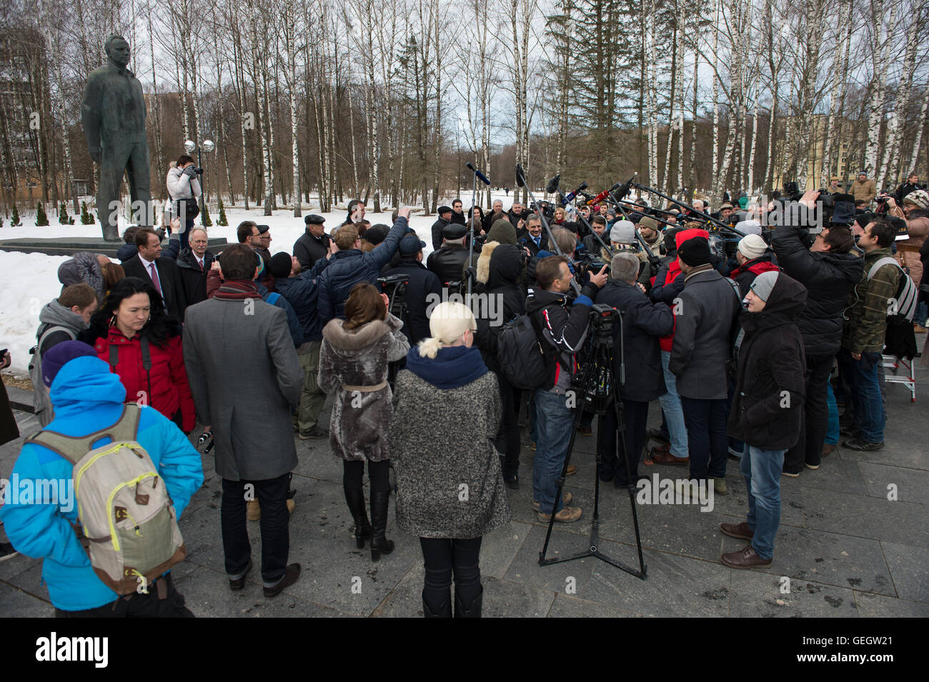 Crew expedition hi-res stock photography and images - Alamy