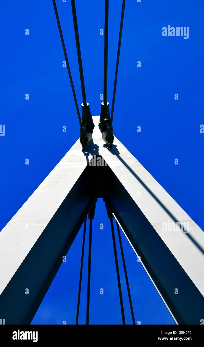 Modern metal bridge hi-res stock photography and images - Alamy