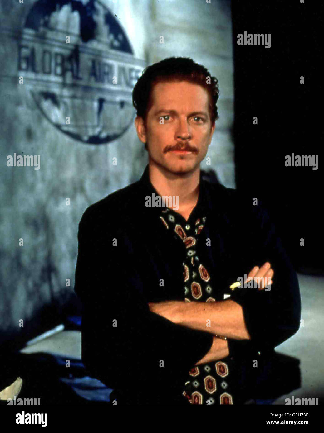 Eric Stoltz John Dantley (Eric Stoltz) wird als Experte der Flugsicherheitsbehoerde mit der Untersuchung des Unfalls beauftragt. *** Local Caption *** 1997, Blackout Effect, Kollision Am Himmel Stock Photo